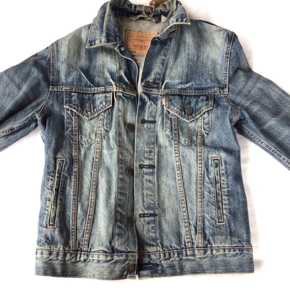 Vintage Denim Levi’s Jacket - Picture 4 of 4
